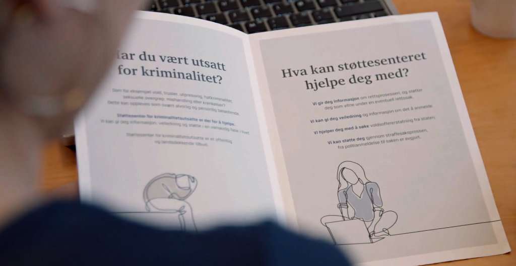 Brosjyre med tekst og illustrasjoner som viser hva støttesenter for kriminalitetsutsatte kan gjøre for de som er utsatt for vold i nære relasjoner