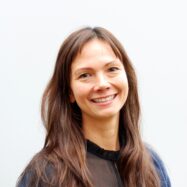 Dale, Maria Teresa Grønning